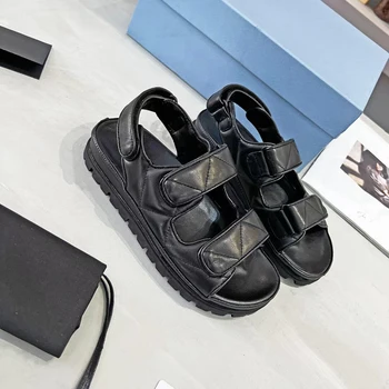 2023 dámske sandále na platforme Luxusné dizajnér ploché bežné dámske plážové topánky Letné mäkké kožené