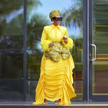 Elegantné Žltá Šifón Satin Aso Ebi Večerné Šaty Ženy Plus Veľkosť Skladaný Dlho Morská Víla Afrike Šaty S Perím Na Zákazku